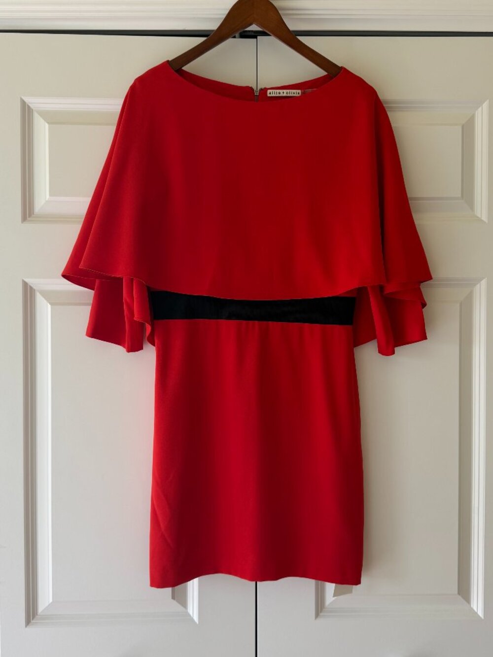 Alice + Olivia Red Cape Style Cocktail Dress Black Waist Size 8